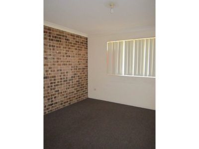 4 / 9 Melinda Grove, Lake Heights