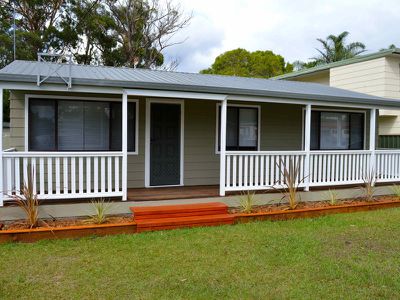 32 Dorothy Avenue, Basin View