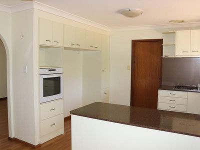 8 Coongul Court, Urraween