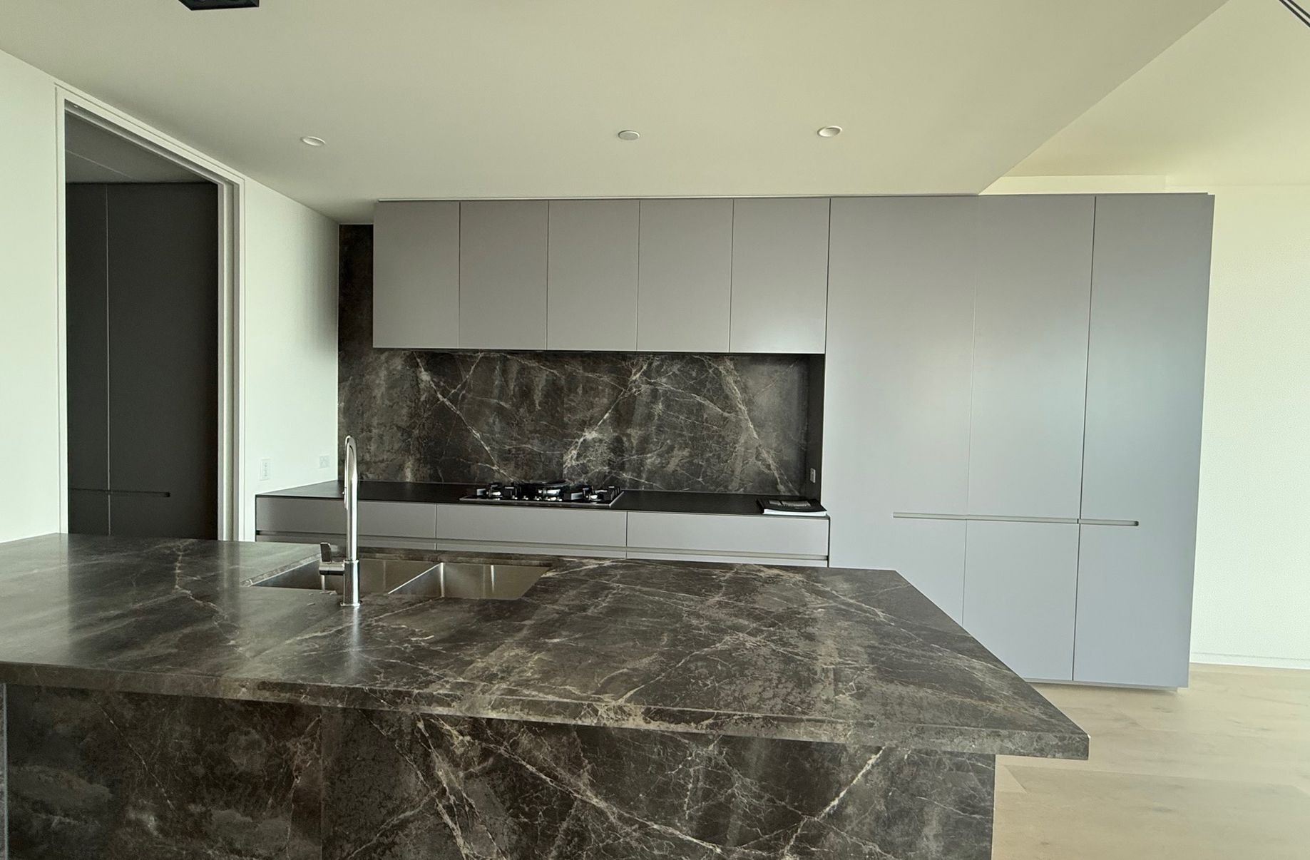 9201 / 70 Southbank Blvd, Southbank