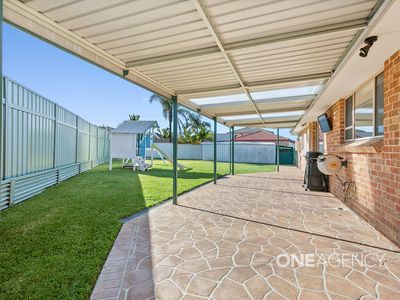 16 Selwyn Grove, Horsley