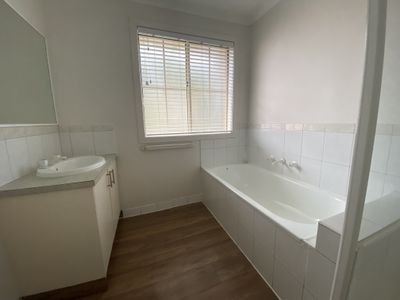 2 / 10 Eldridge Street, Footscray