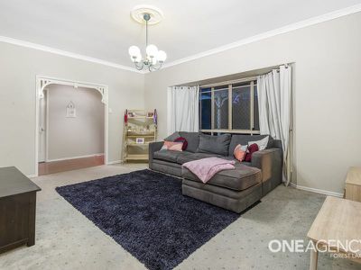12 Hampstead St, Forest Lake