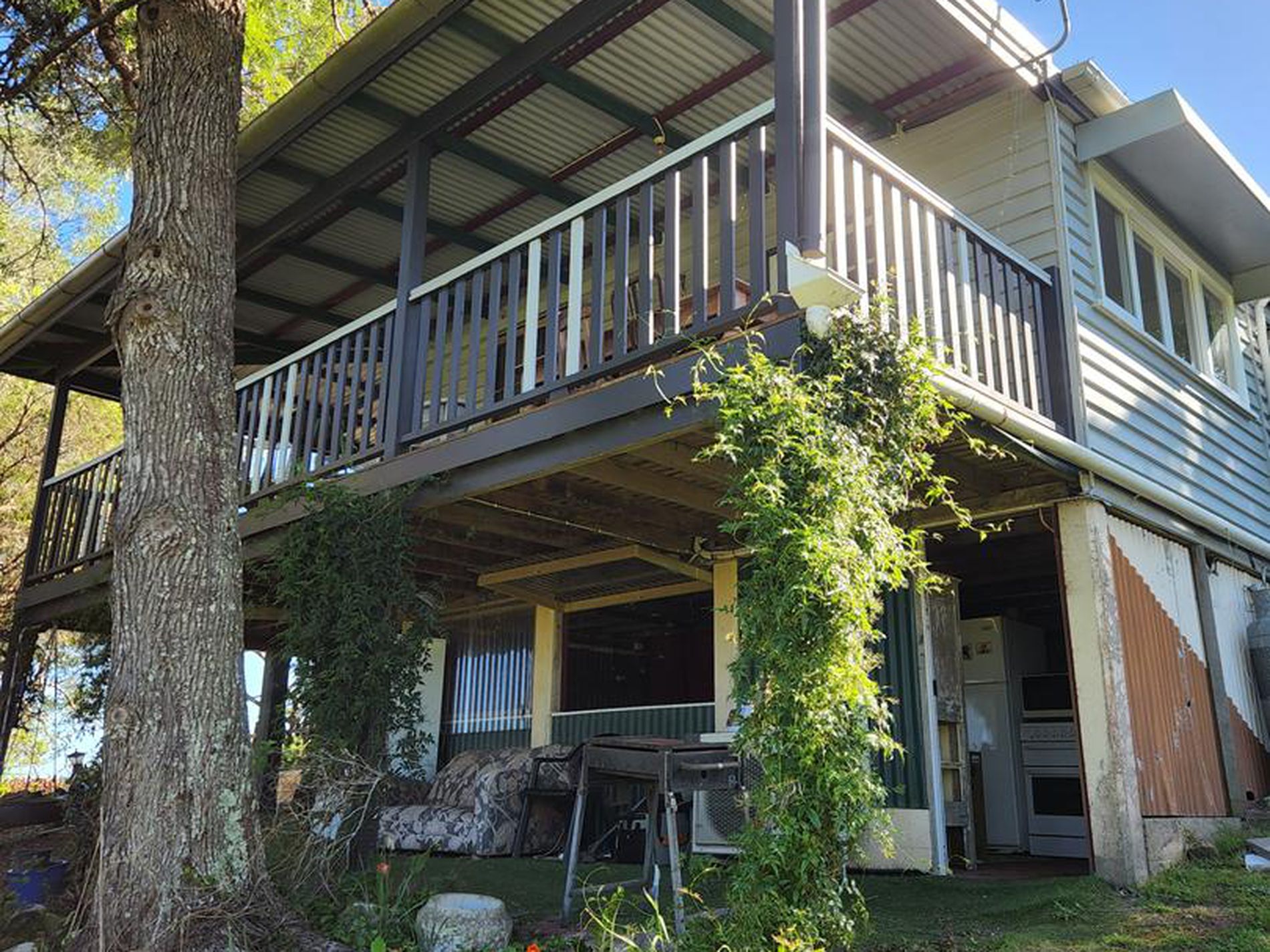 474 Whelan Road, Bollier