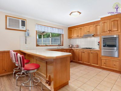 19 Warrawee Road, Leopold