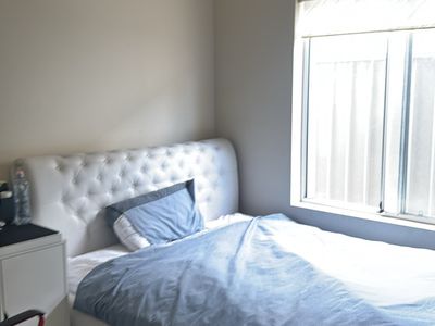 Room 2 / 11A McEwin Street, Renown Park