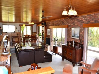 315 Mountain Creek Road , Tawonga