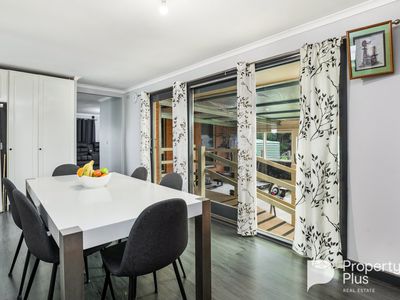 140 Gibbs Road, Majorca