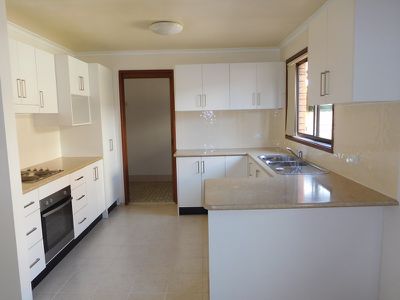 3 / 23-25 William, Lurnea