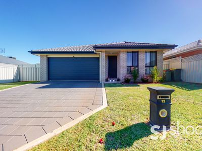 13 Sherrard Crescent, Dubbo