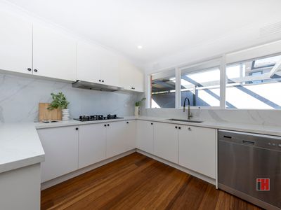 1 / 50 Edinburgh Road, Blackburn South