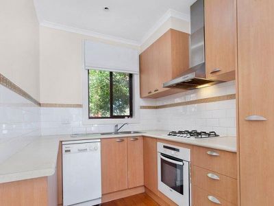 1 / 42 Middle Road, Maribyrnong