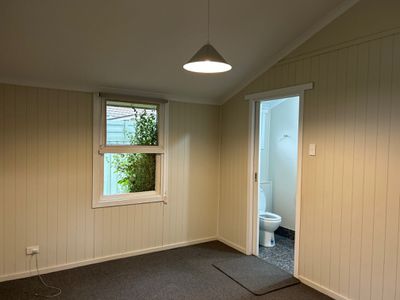 17 Freeburgh Avenue , Mount Beauty