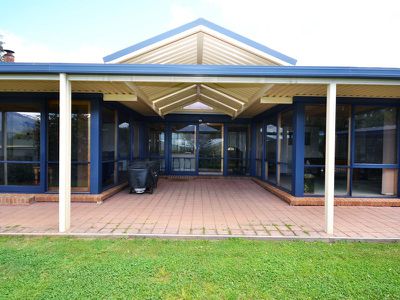 19 Hores Lane , Tawonga