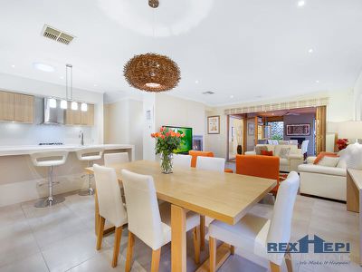 14 Mountainview Boulevard, Cranbourne North