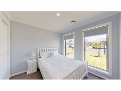 28 Sherrard Crescent, Dubbo