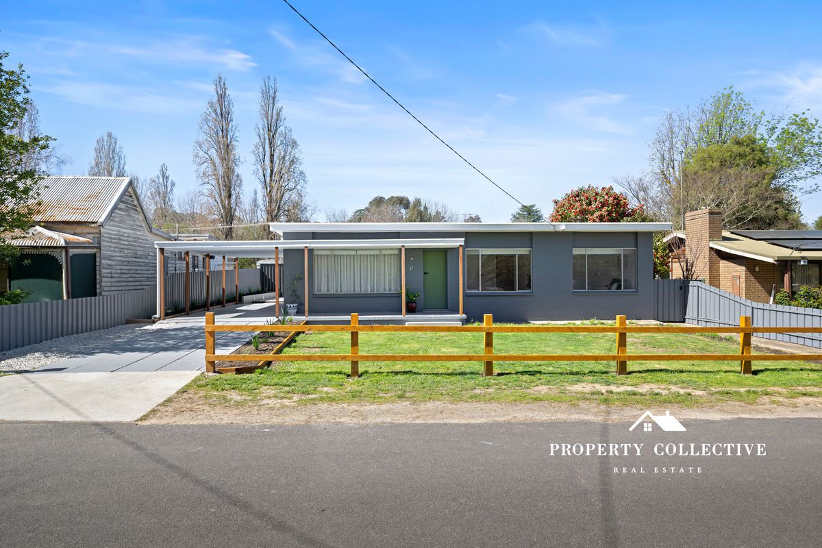 11 Harper Avenue, Beechworth