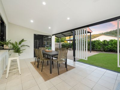 1 Saint Helens Drive, Mount Louisa