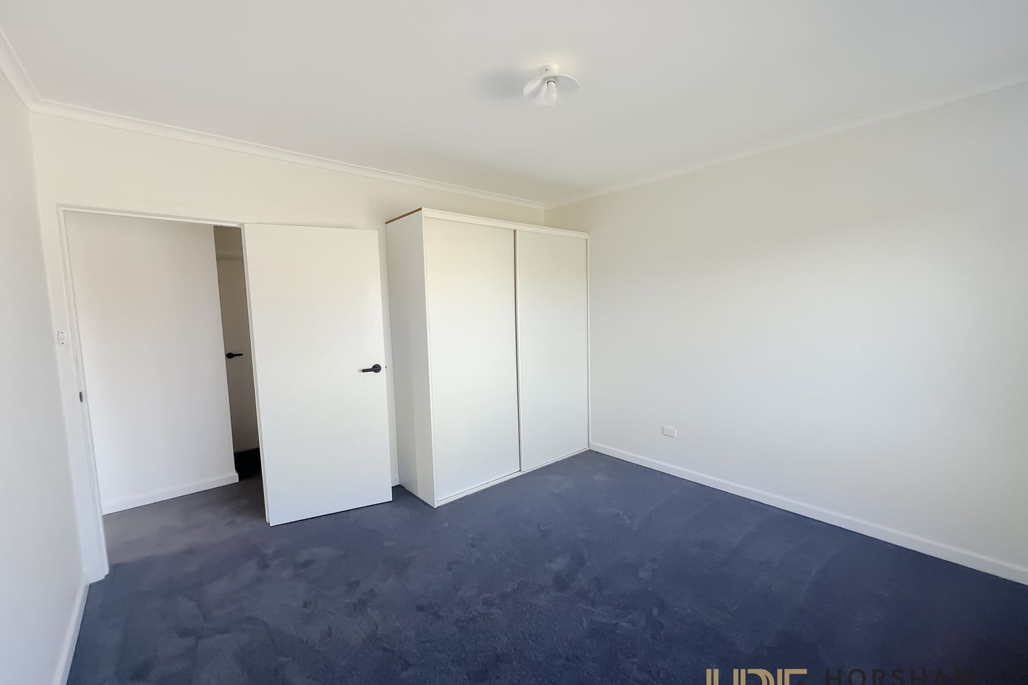 6 Queen Street, Horsham
