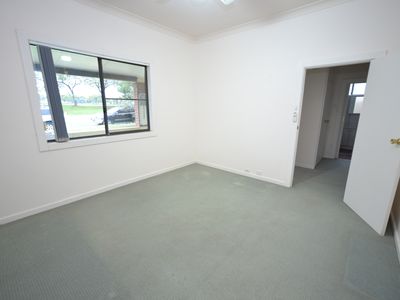 37A Bushman Street, Parkes