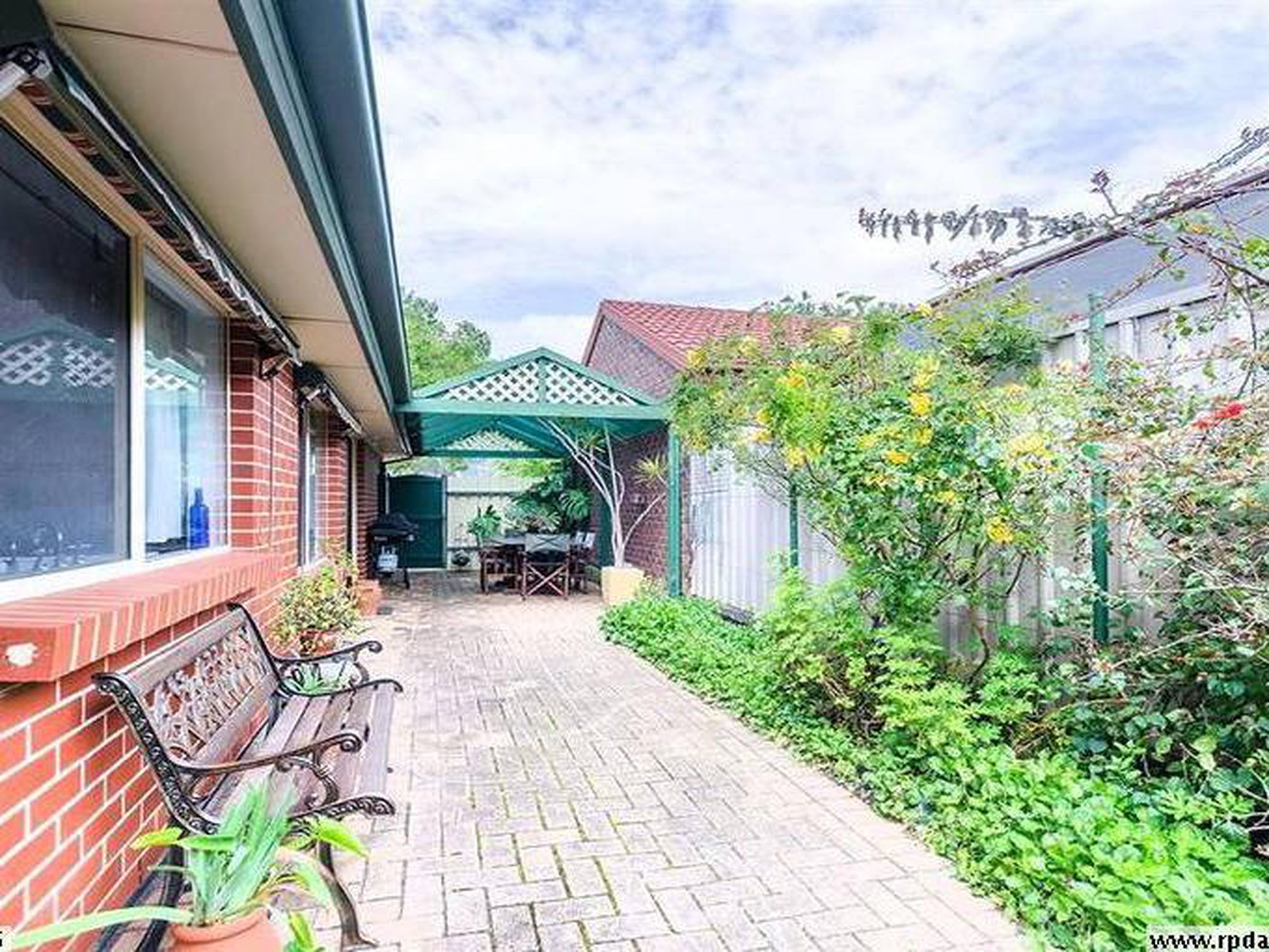 4 Field Street, Oakden