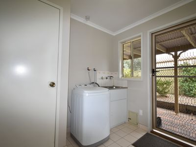 3 PEACH DRIVE, Beechworth
