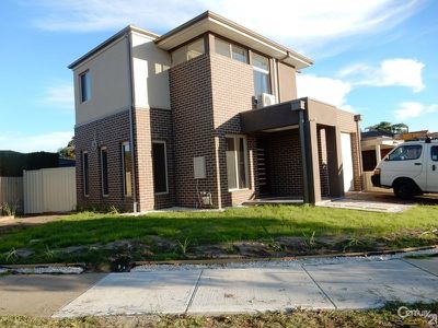2 / 31 Beckington Crescent, Hampton Park