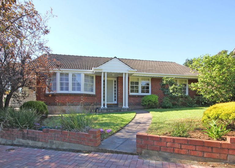 2A Anglesey Avenue, St Georges