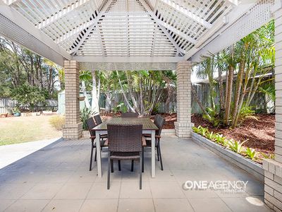 2 Greenstead Way, Forest Lake