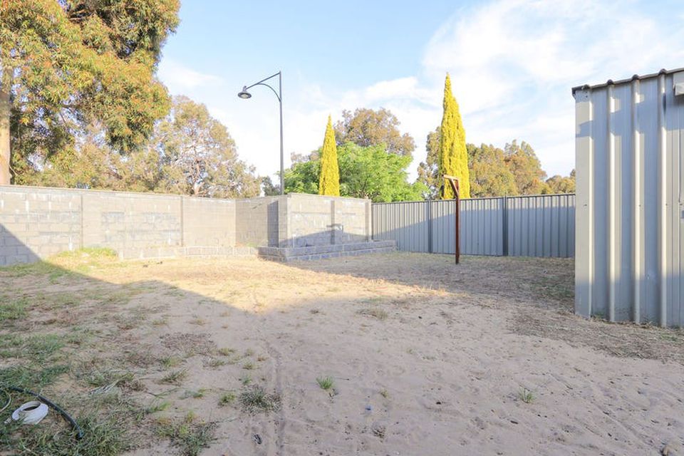 1 Kookynie Loop , Baldivis