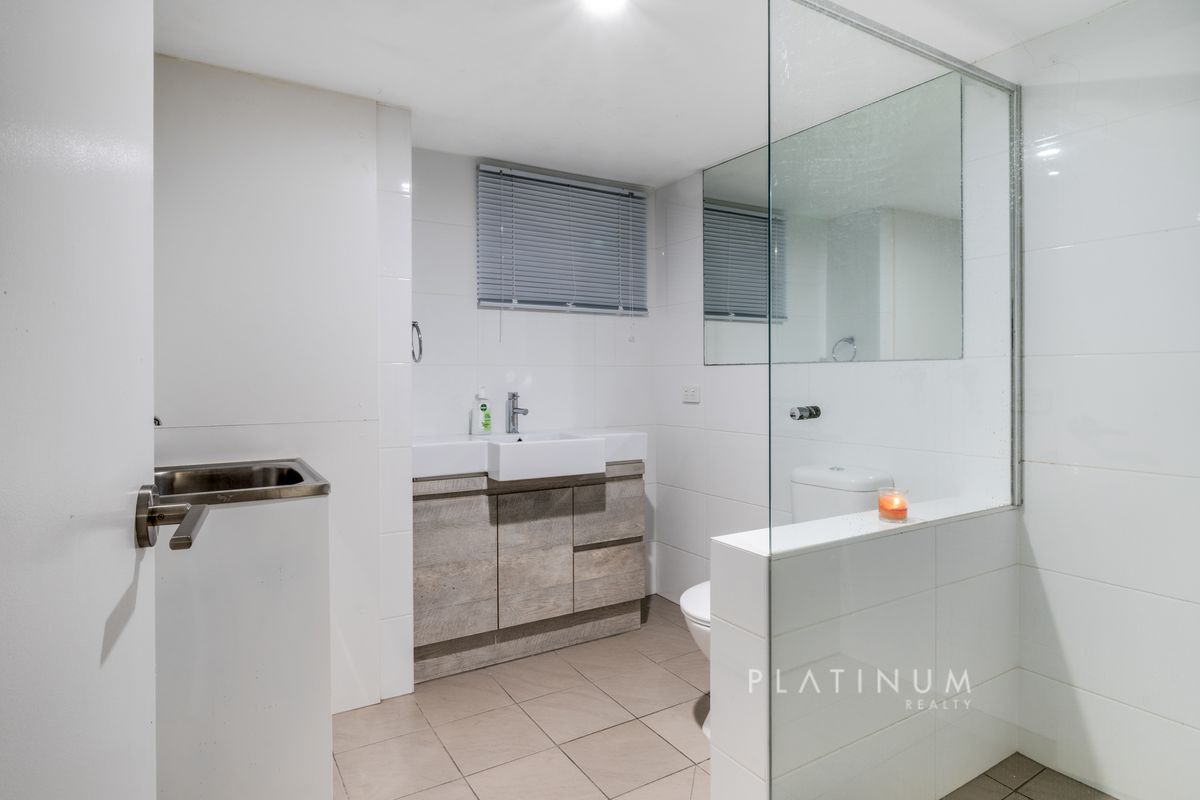 2 / 2936 Gold Coast Highway, Surfers Paradise