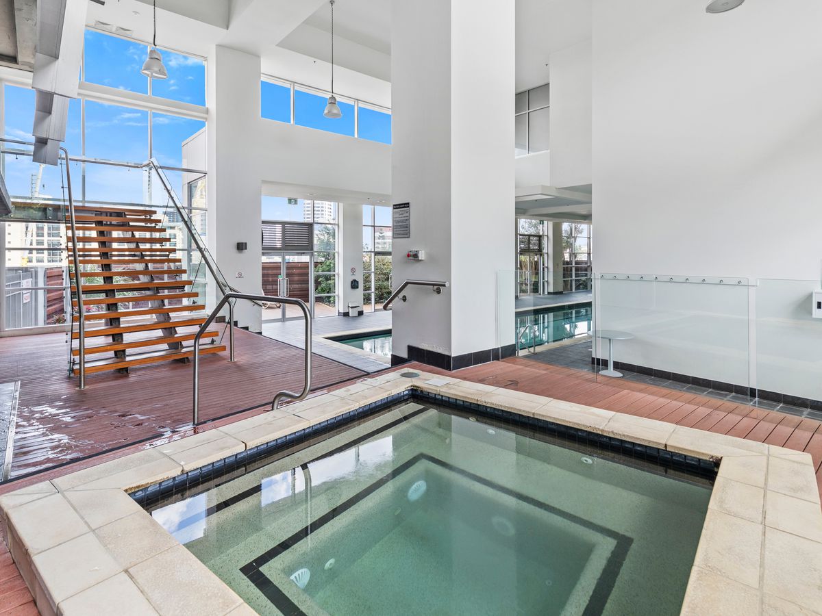 7002 / 7 Parkland Blvd, Brisbane City