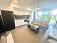 810 / 10 Trinity Street, Fortitude Valley