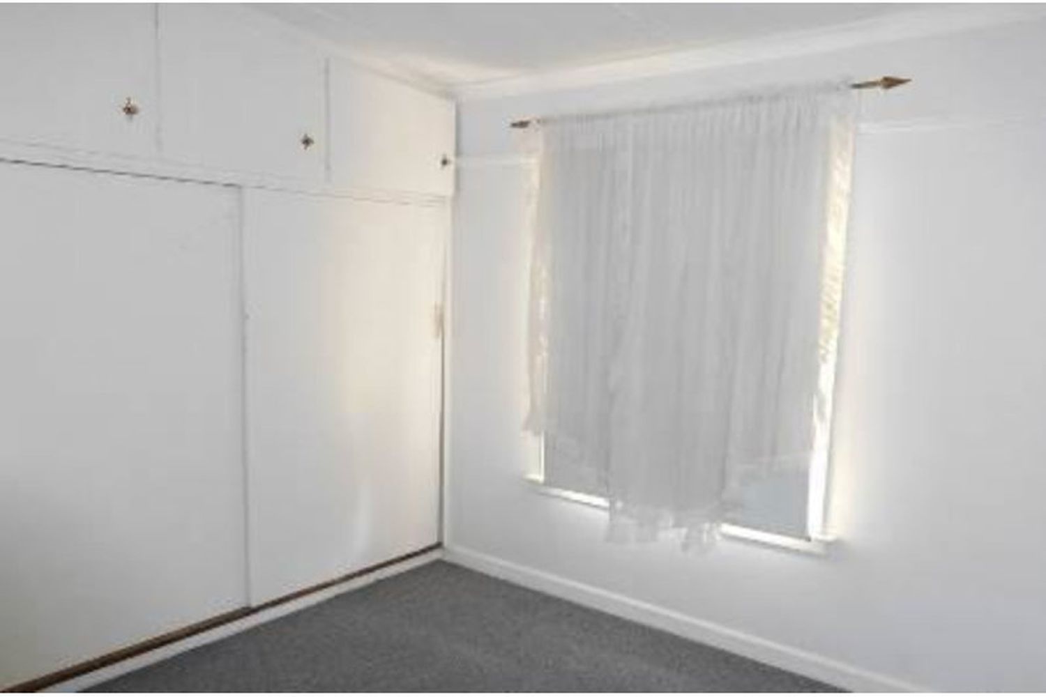 16 Johnson Street, Horsham