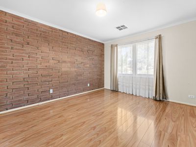 21 Anderson Court, Newton