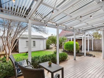 17 Lenore Crescent, Williamstown