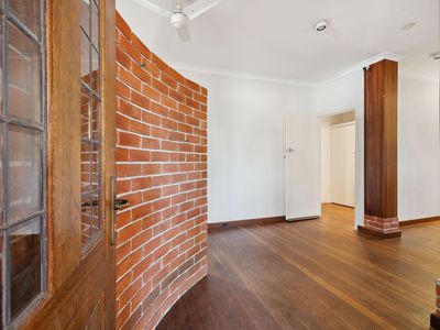 24 McLeod Street, Lockridge