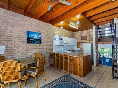 1 Bottlebrush Avenue, Noosa Heads