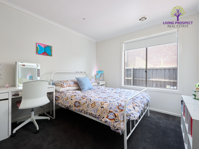 25 Haslewood Street, Point Cook