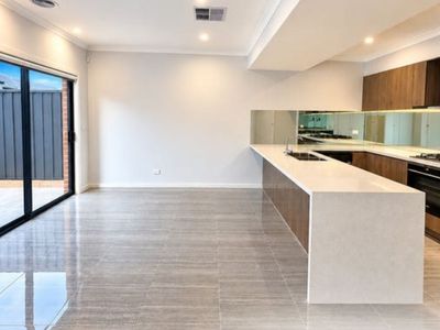 42 Orientation Avenue, Tarneit