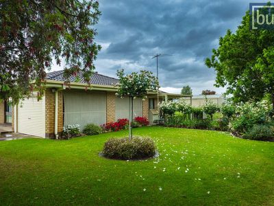 128 Hawdon Ct, Howlong