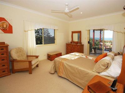 9 Cove Boulevard, River Heads