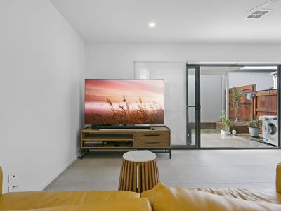 1021 / 154 Musgrave Avenue, Southport