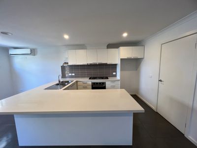 10 Mingay Close, Truganina
