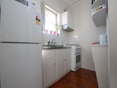 8 / 11 Derby St, Kogarah