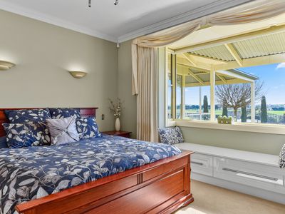 212 Wynham Road, Moorak