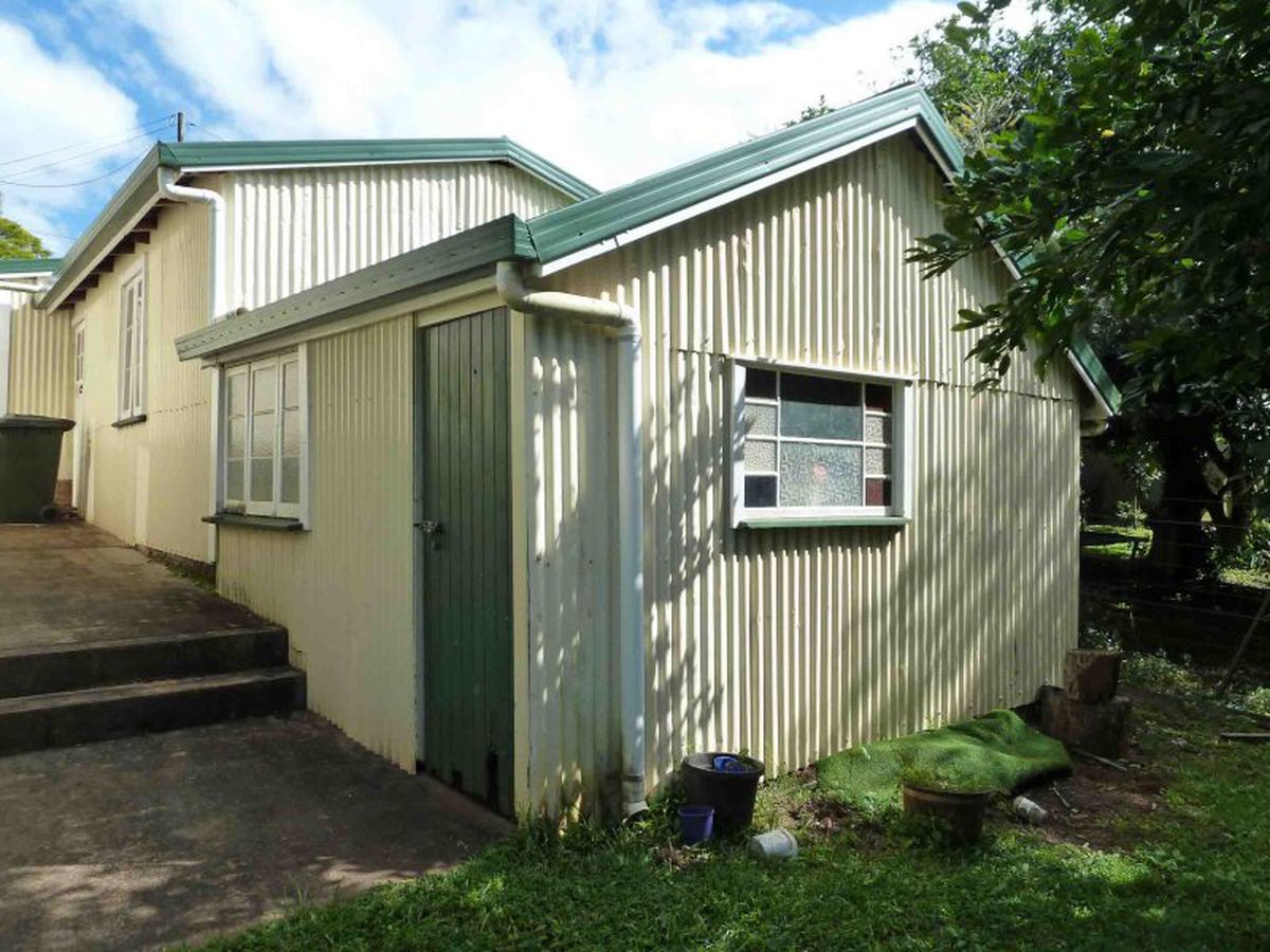 32 Cook Street, Atherton