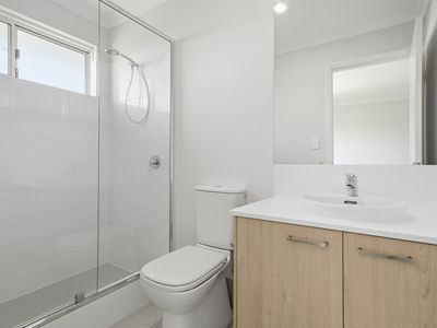 27 Danbulla Avenue, Bushmead