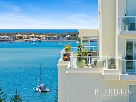 1002 / 212 Marine Parade, Labrador