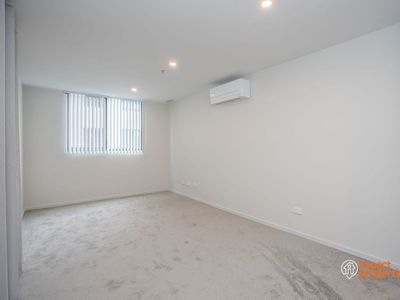 309 / 34 Oakden Street, Greenway